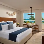 Dreams Sands Cancun Resort & Spa (Adults Only)