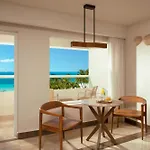 Dreams Sands Cancun Resort & Spa (Adults Only)
